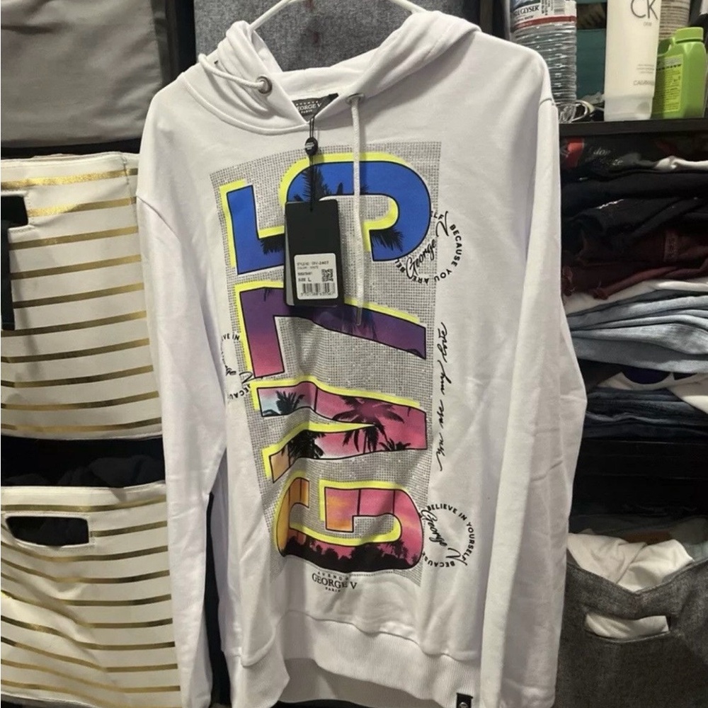 George V The Avenue White Graphic Hooded Sweatshirt with Colorblock 'CALI' Print
